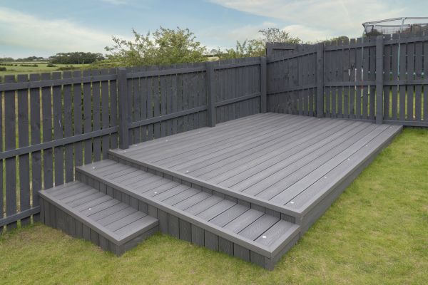 Cost of Vinyl Deck Construction in Ypsilanti